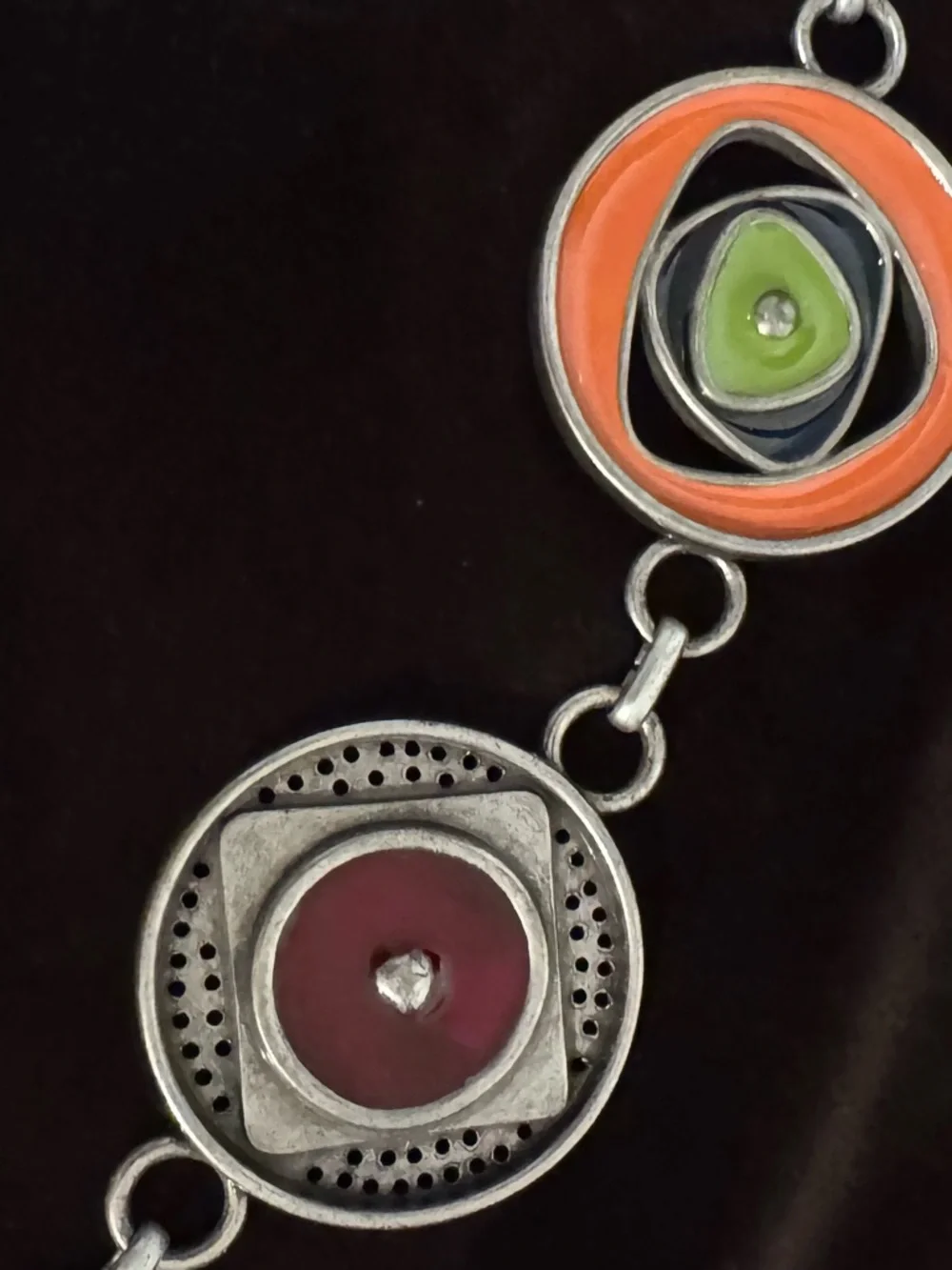 Chico’s vintage enamel Retro Circle Link adjustable Statement Belt. NWOT. M-L - Picture 7 of 11